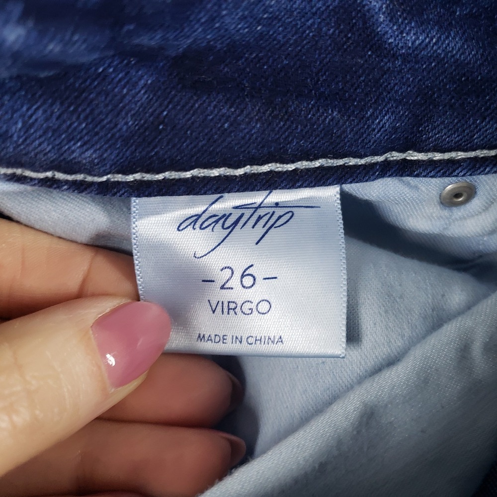 DayTrip Jeans Womens Size 26 Virgo Low Rise Bootcut Cropped - Picture 8 of 11